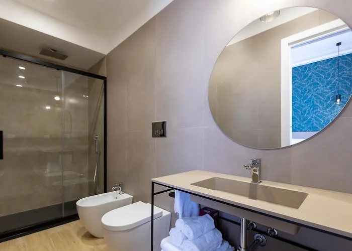 Гостевой дом Le Gemme Di Cavour Luxury 4*